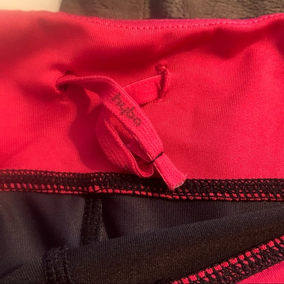 Hyba Activewear Floral/Stripes Capri - Picture 7 of 9